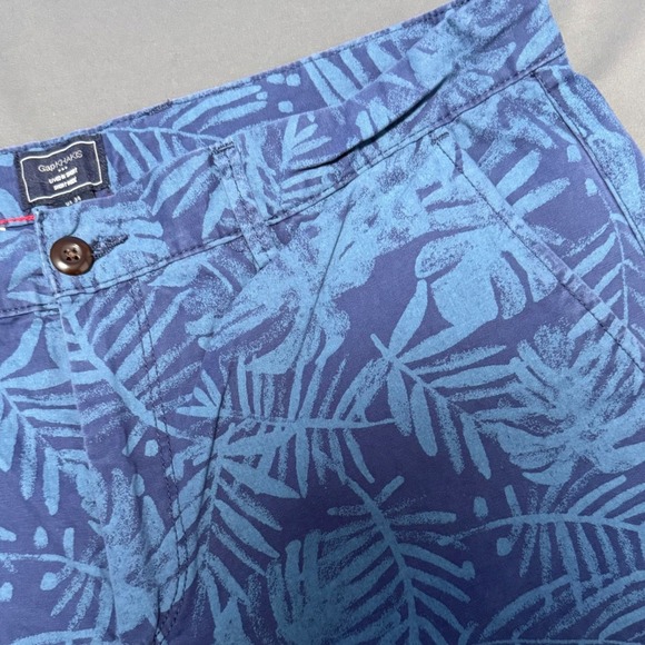 GAP Other - Gap Lived-In Shorts Mens 34 Blue Tropical Palm Leaf Chino